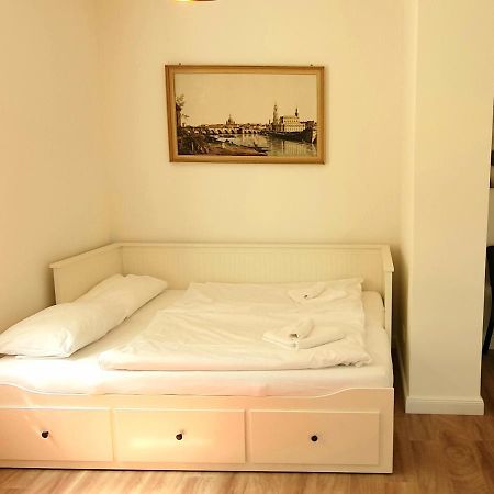 Pineapple Apartments Dresdner Heide Mit Garten ドレスデン エクステリア 写真