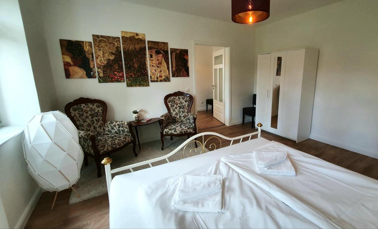 Pineapple Apartments Dresdner Heide Mit Garten ドレスデン エクステリア 写真
