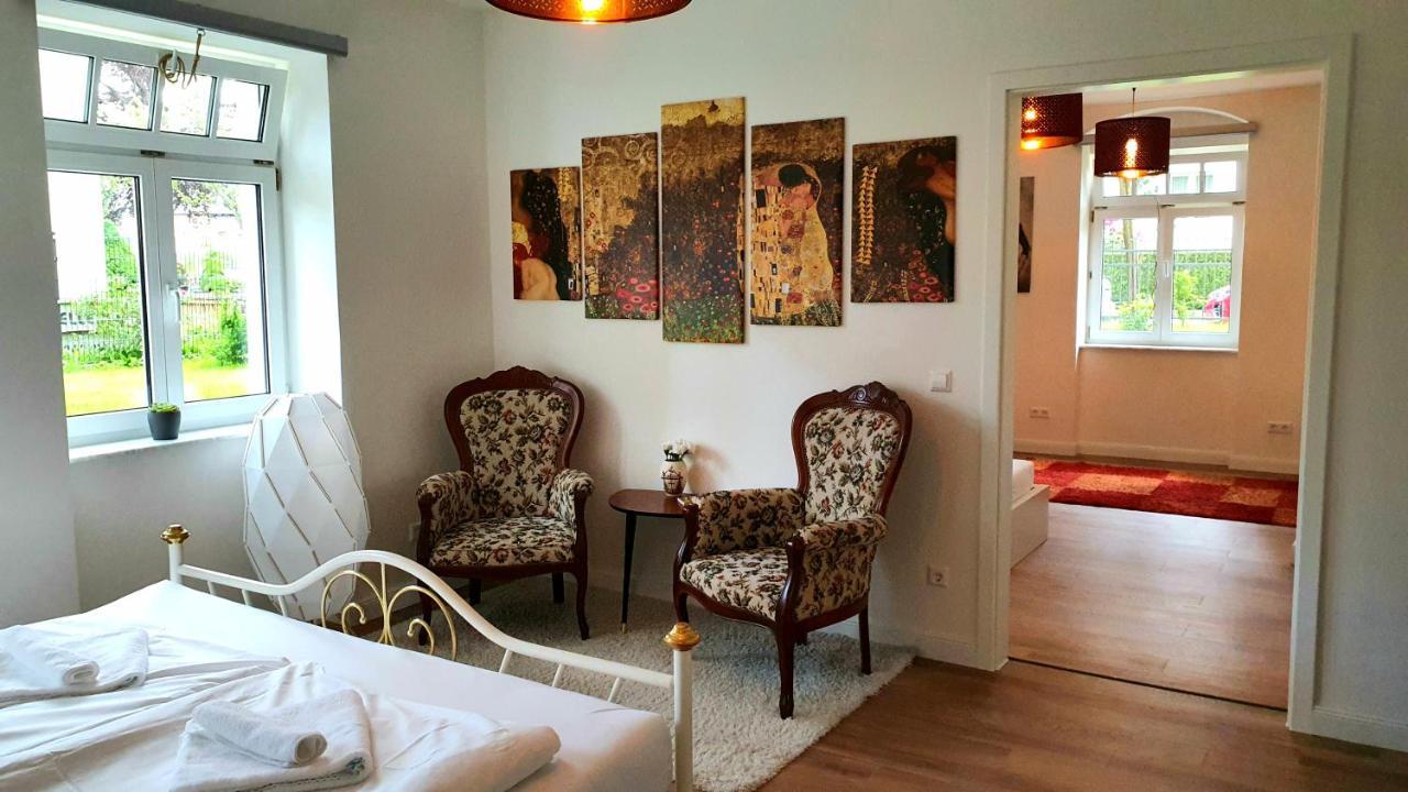 Pineapple Apartments Dresdner Heide Mit Garten ドレスデン エクステリア 写真